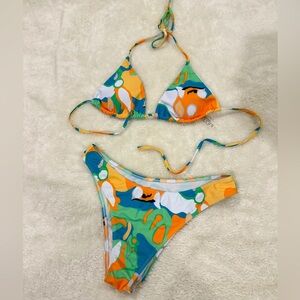 Multicolor triangle top bikini